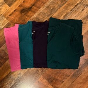 Amazon Essentials Set of 4 v neck shirts